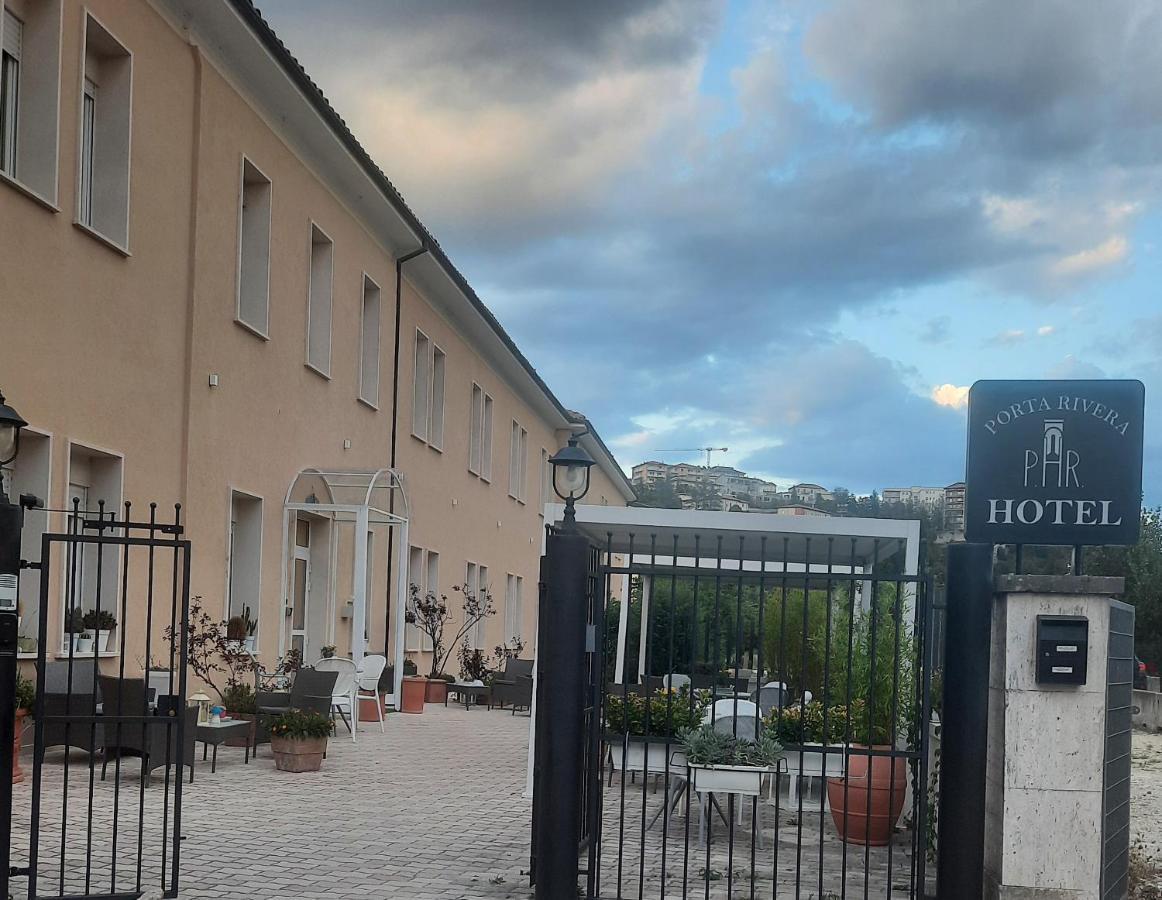 Hotel Porta Rivera ラクイラ エクステリア 写真
