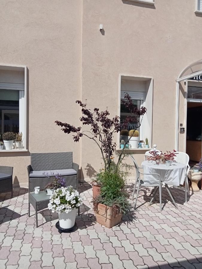 Hotel Porta Rivera ラクイラ エクステリア 写真