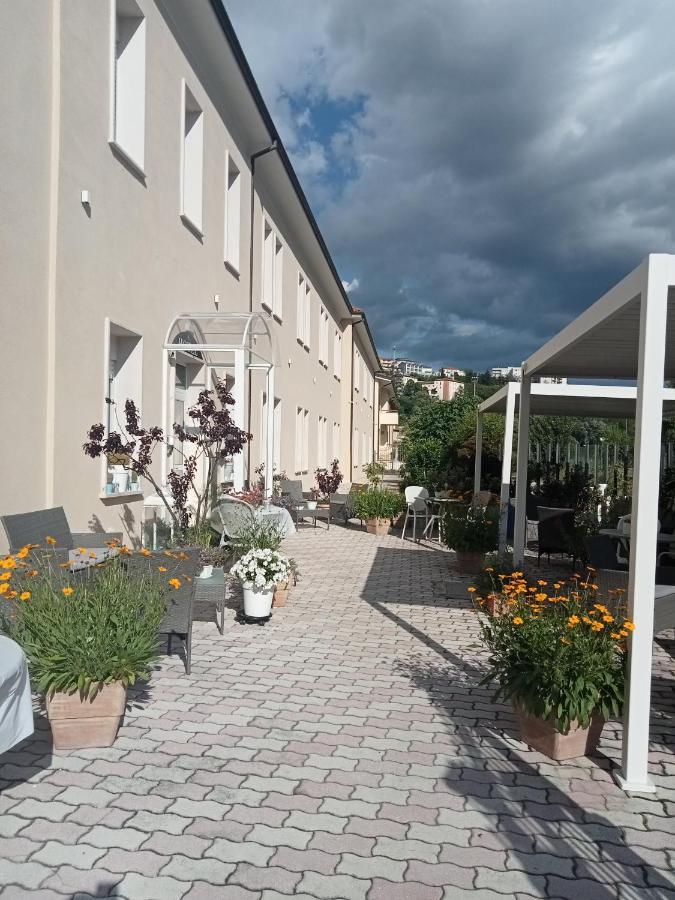 Hotel Porta Rivera ラクイラ エクステリア 写真